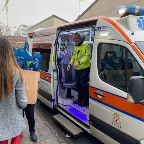 Image of the ambulance used to donations at Milan