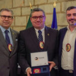 Photo of Colonel José Geraldo and Dr. Bruno Costa the Directors of Jethro International certifying a Civil Humanitarian Diplomat