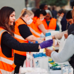 Photo of the Civil Humanitarian Diplomats from Jethro International aus Valencia Spain giving humanitarian aid La Dana