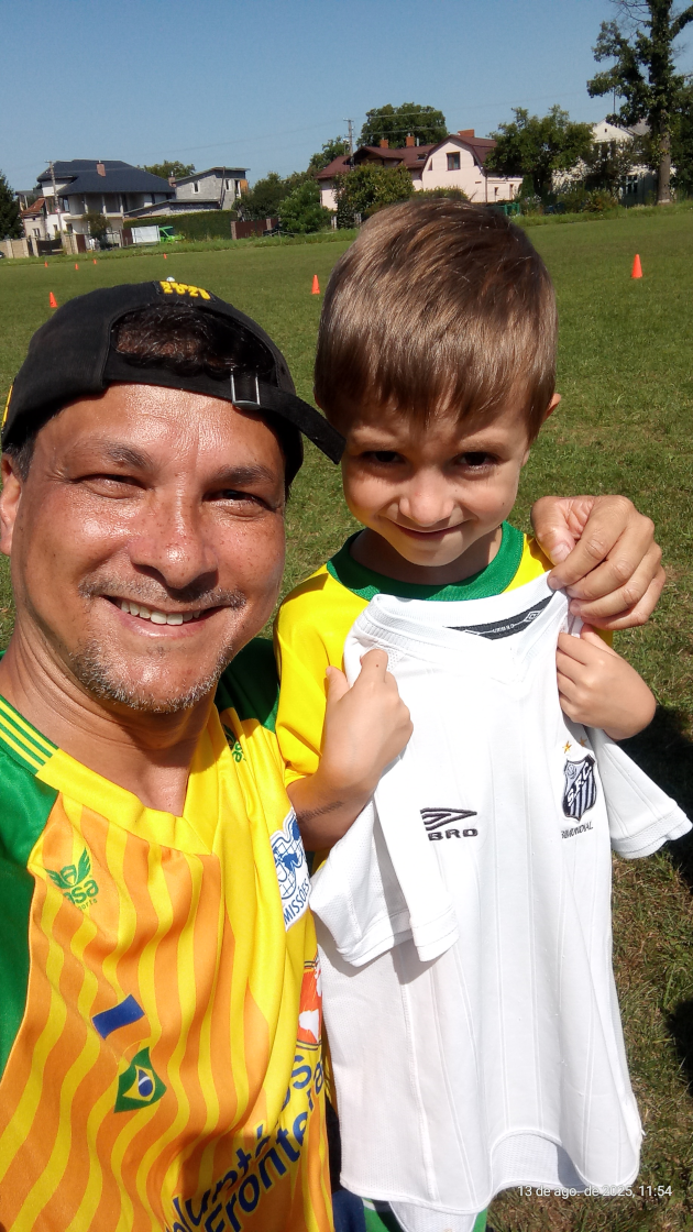 Image of the Civil Diplomat Gilberto Ferreira Jethro International Sport and Child Aid in UKraine