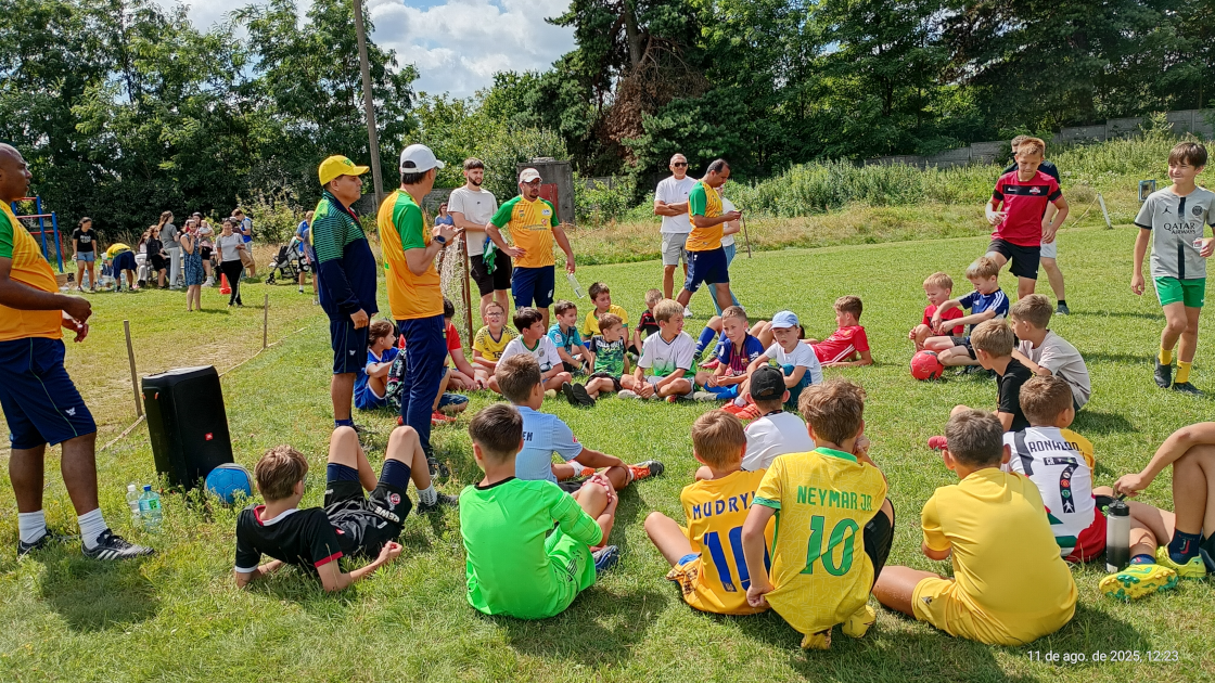 Image of the Civil Diplomat Gilberto Ferreira Jethro International Sport and Child Aid in UKraine