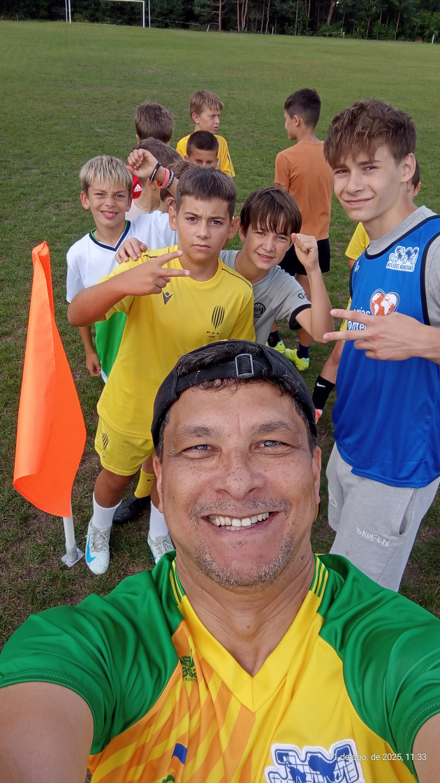 Image of the Civil Diplomat Gilberto Ferreira Jethro International Sport and Child Aid in UKraine