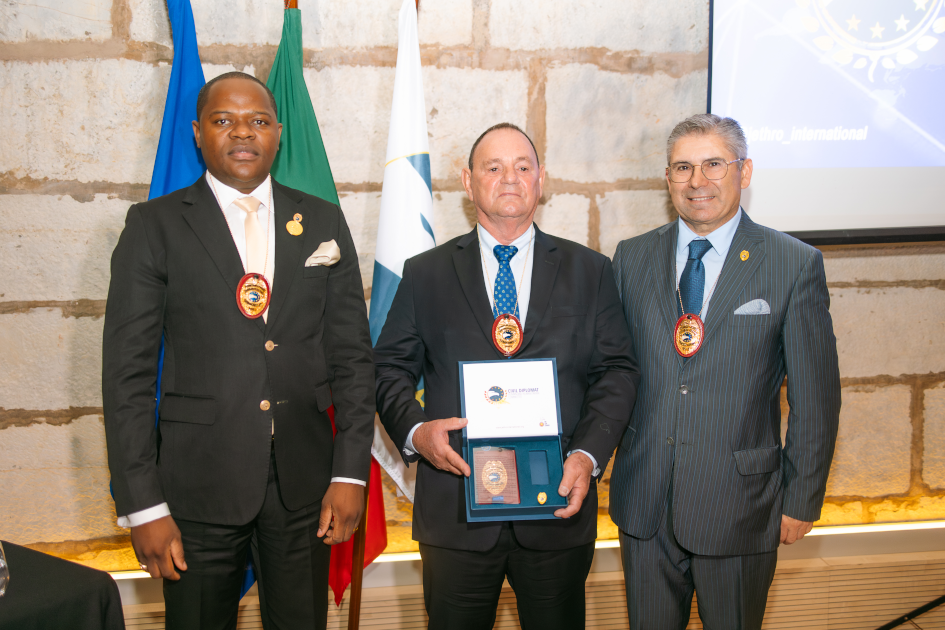 mage of Solenm Ceremony Civil Diplomat Jethro International at the Citadel of Cascais november 2025