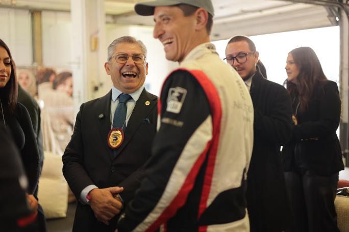 Image of racing driver Thiago Gonçalves the Civil Diplomat and Expansion Director at Jethro International at the Prosche Sprint Challenge