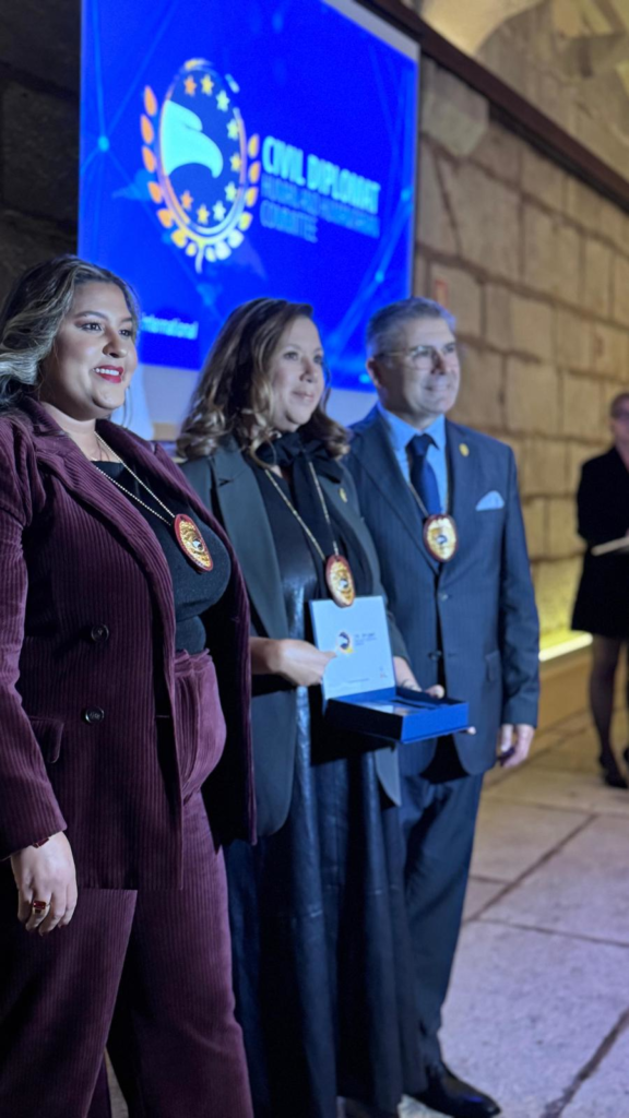 Civil Diplomat Michelle Diniz