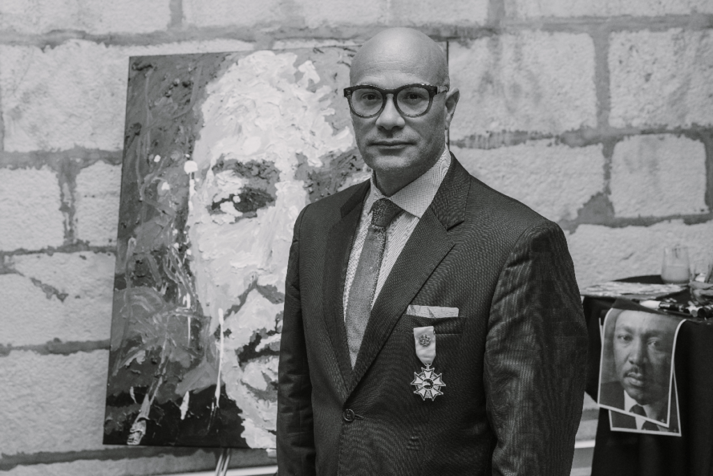 Ramaya Vallias live painting during Jethro International solemn ceremony.