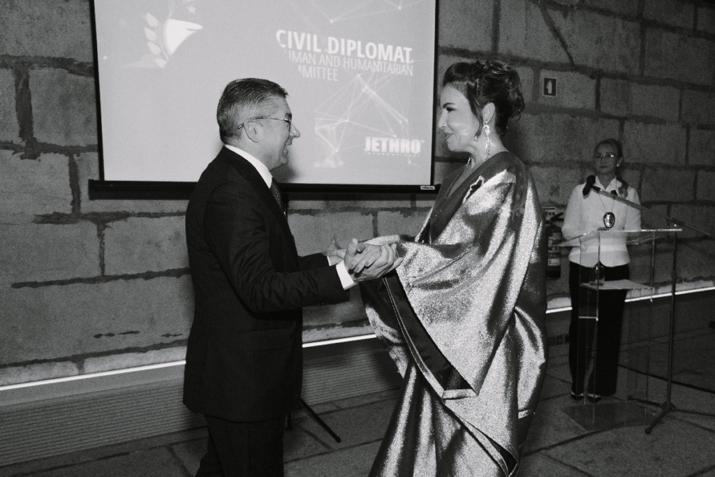 Elegant solemn act of Humanitarian Civil Diplomacy in Portugal.