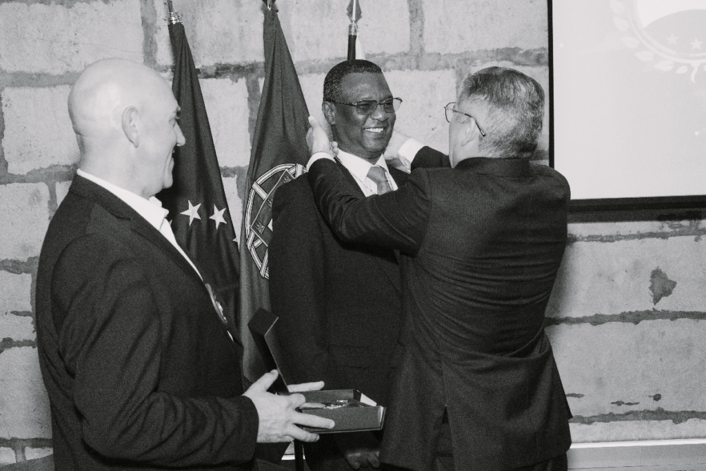 Gabriel Júnior - Filho do Povo - Civil Diplomat certified by Jethro International.