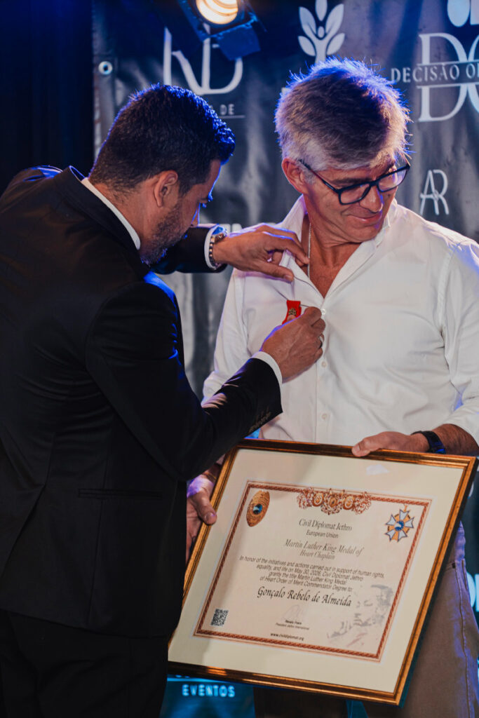 Gonçalo Rebelo de Almeida receives the Martin Luther King Award